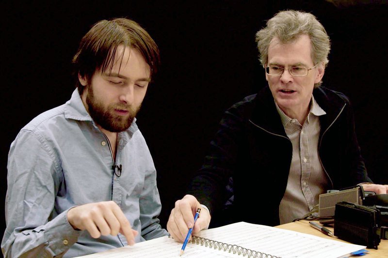Pianist Daniil Trifonov (li.) und Tonmeister Sid McLauchlan (re.) – Bild: ZDF / © Bernhard Fleischer/BFMI Pianist Daniil Trifonov (li.) und Tonmeister Sid McLauchlan (re.) – Bild: ZDF / © Bernhard Fleischer/BFMI
