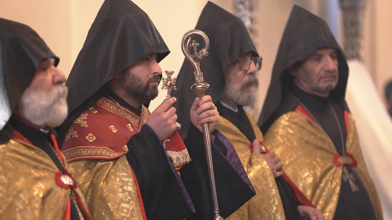 Bischöfe der armenisch-apostolischen Kirche. Sie repräsentieren das Land, in dem das Christentum erstmals zur Staatsreligion wurde. – Bild: ZDF und Alexander Hein