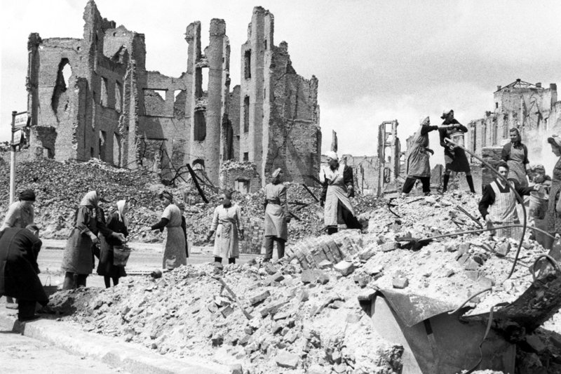 Die Mörder sind unter uns – Bild: ZDF /​ © Progress Film/​E. Klagemann