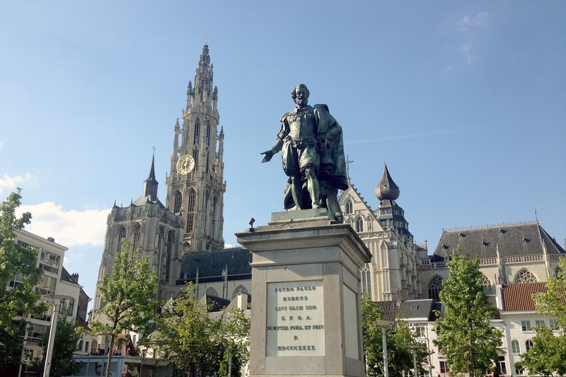 Rubens-Statue in Antwerpen. Hier verbrachte der Künstler fast sein ganzes Leben. – Bild: HR /​ © HR