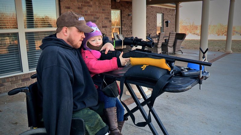 Kids and Guns - Kinder am Abzug – Bild: N24 Doku