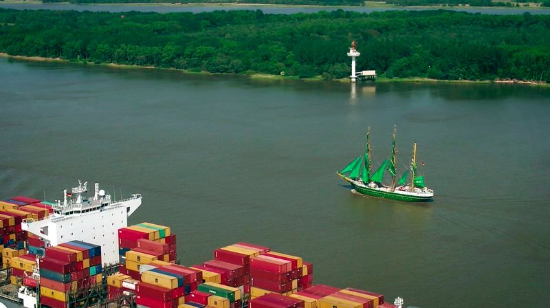 Alexander von Humboldt II vor Pagensand – Bild: NDR/Dieter Görke (Cineflight) Alexander von Humboldt II vor Pagensand – Bild: NDR/Dieter Görke (Cineflight)