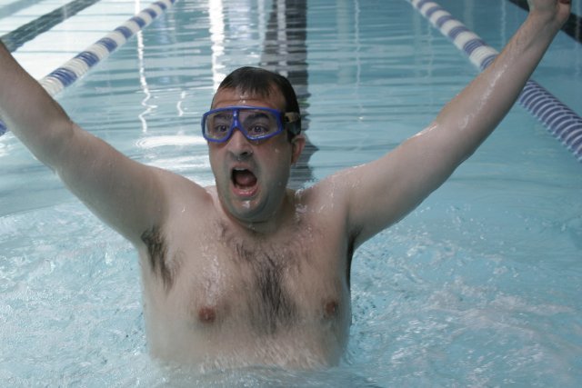 Still of Steve Zissis in The Do-Deca-Pentathlon. – Bild: ProSieben Fun Still of Steve Zissis in The Do-Deca-Pentathlon. – Bild: ProSieben Fun