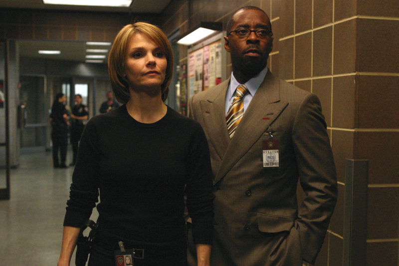 nicole wallace law and order actress