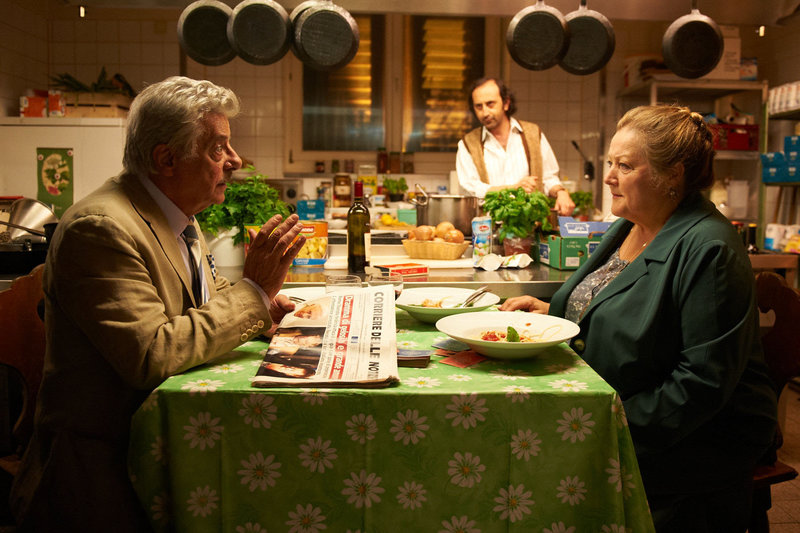 Gemeinsam mit Lorenzo (Giancarlo Giannini, l.) erlebt Oma Marguerita (Marianne Sägebrecht, r.) das Abenteuer ihres Lebens ... – Bild: ORF Gemeinsam mit Lorenzo (Giancarlo Giannini, l.) erlebt Oma Marguerita (Marianne Sägebrecht, r.) das Abenteuer ihres Lebens ... – Bild: ORF