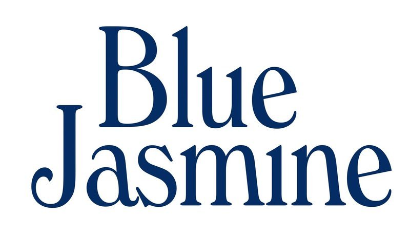 Blue Jasmine – Logo – Bild: 2013 GRAVIER PRODUCTIONS, INC. Lizenzbild frei