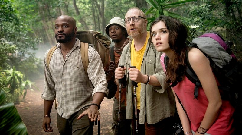 Im dichten Urwald lauern Gefahren: Bergführer Joseph (Bongo Mbutuma) mit Joschka (Simon Schwarz) und Paula (Caroline Hartig). – Bild: HR/Degeto/Ariane Krampe Filmproduktion/Anika Molnár Im dichten Urwald lauern Gefahren: Bergführer Joseph (Bongo Mbutuma) mit Joschka (Simon Schwarz) und Paula (Caroline Hartig). – Bild: HR/Degeto/Ariane Krampe Filmproduktion/Anika Molnár