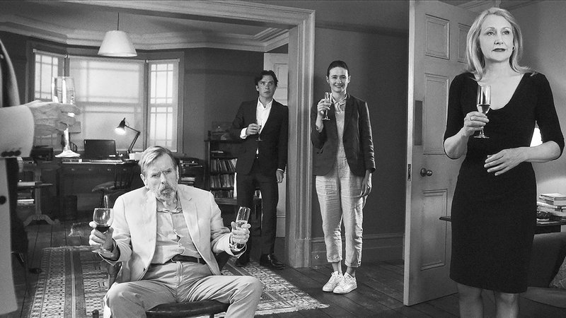 The Party Timothy Spall als Bill, Cillian Murphy als Tom, Emily Mortimer als Jinny, Patricia Clarkson als April. SRF/​Filmcoopi – Bild: SRF1