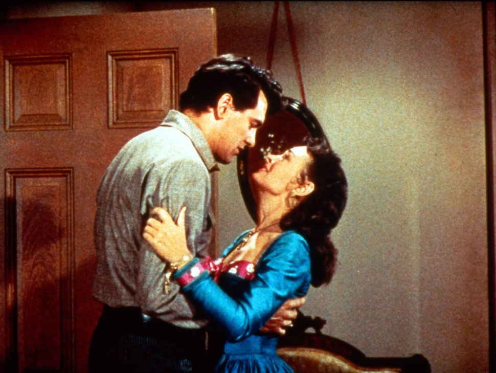 Endlich hält Jennifer Ballard (Donna Reed, r.) ihren aus dem Bürgerkrieg heimgekehrten Verlobten Ben Warren (Rock Hudson, l.) wieder in den Armen. Gemeinsam wollen sie sich eine Zukunft in Kalifornien aufbauen. Unterwegs dahin werden sie jedoch überfallen und Jennifer wird nach Mexiko verschleppt… – Bild: arte
