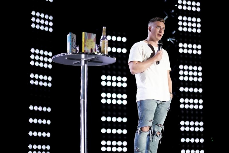 Stand-up Comedian Felix Lobrecht – Bild: RTL