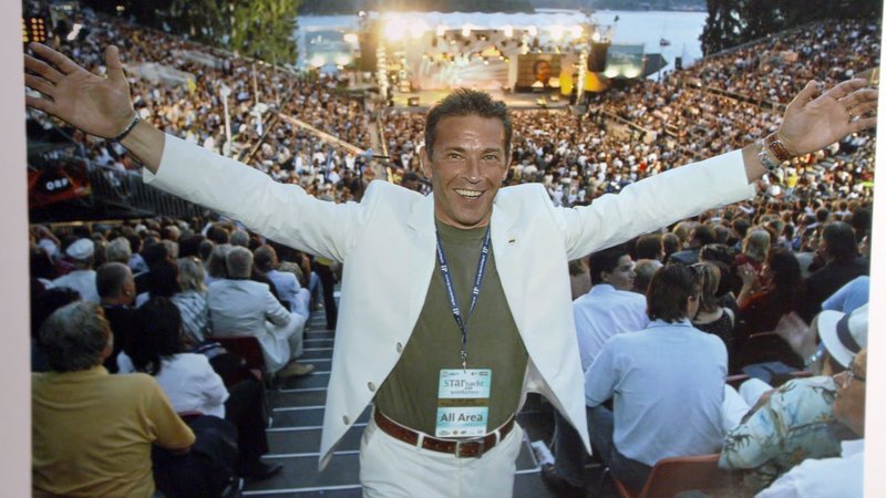 Jörg Haider bei der Wörtherseebühne. – Bild: ORF Jörg Haider bei der Wörtherseebühne. – Bild: ORF