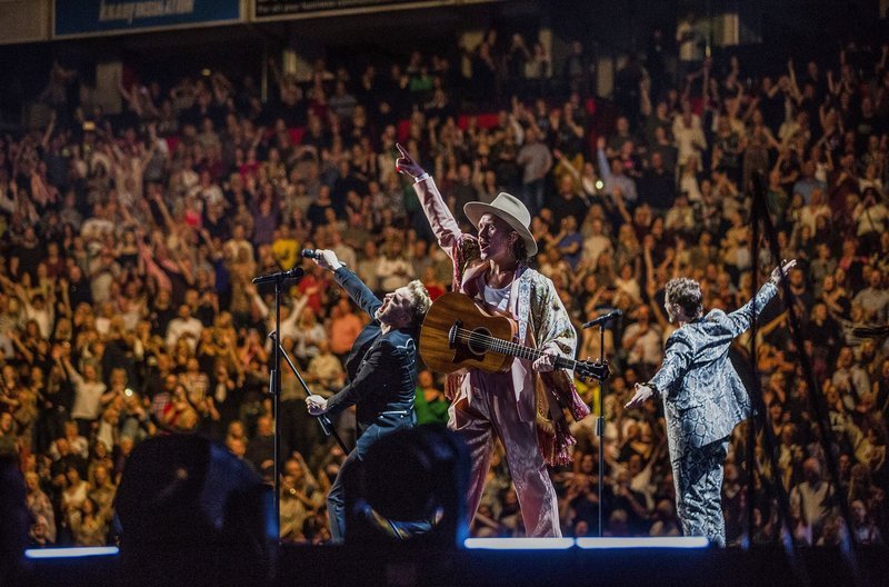 Die „Greatest Hits Live Tour 2019“ bildet den jüngsten Höhepunkt in der 30-jährigen Showkarriere der erfolgreichsten britischen Boygroup aller Zeiten: Take That. – Bild: Jamie Lucas /​ © Jamie Lucas