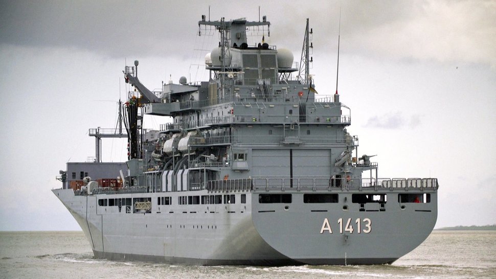 In der Küstenstadt Wilhelmshaven befindet sich Deutschlands wichtigster Marinestützpunkt: Heppenser Groden. – Bild: N24 Doku
