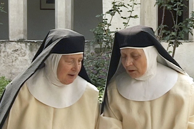 Schwester Angelika (rechts) und Schwester Benvenuta sind im Kloster Maria Steinach geblieben. – Bild: HR