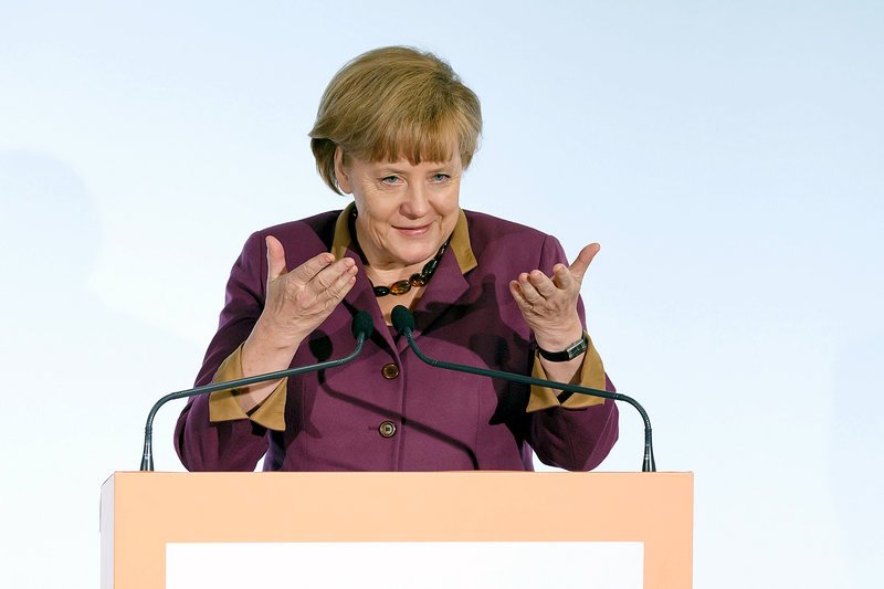 Bundeskanzlerin Angela Merkel spricht bei der Eröffnung des Neubaus der Kulturstiftung des Bundes am 30. Oktober 2012 in Halle/​Saale. – Bild: MDR/​Marco Prosch