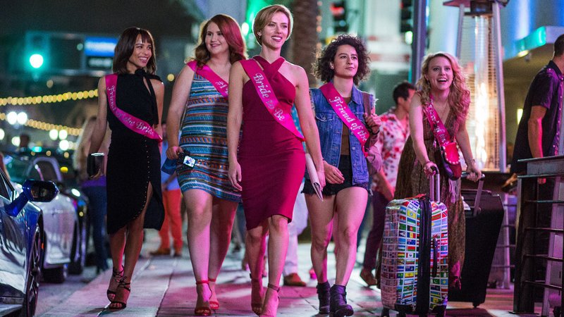 Girls’ Night out Zoë Kravitz als Blair, Jillian Bell als Alice, Scarlet Johansson als Jess, Ilana Glazer als Frankie, Kate McKinnon als Pippa. SRF/​2016 CTMG, Inc. – Bild: SRF2