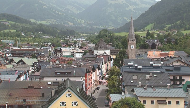 Blick auf Kitzbühel. – Bild: HR Blick auf Kitzbühel. – Bild: HR