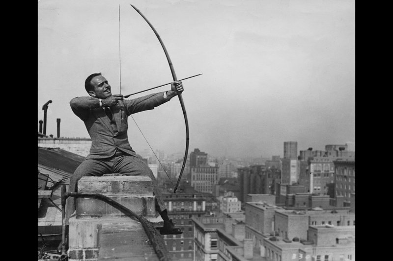 Zorro, Robin Hood, der Dieb von Bagdad, der Mann mit der eisernen Maske: Wie kein anderer erweckte Douglas Fairbanks in den 1920er Jahren die Helden der Leinwand zum Leben. – Bild: Wichita Films