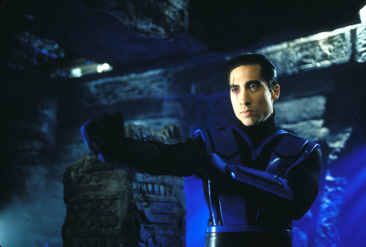 Sub-Zero (Keith Cooke) – Bild: TNT Film (DE) / Copyright 2003 Warner Bros. Entertainment Inc. All rights reserved Sub-Zero (Keith Cooke) – Bild: TNT Film (DE) / Copyright 2003 Warner Bros. Entertainment Inc. All rights reserved