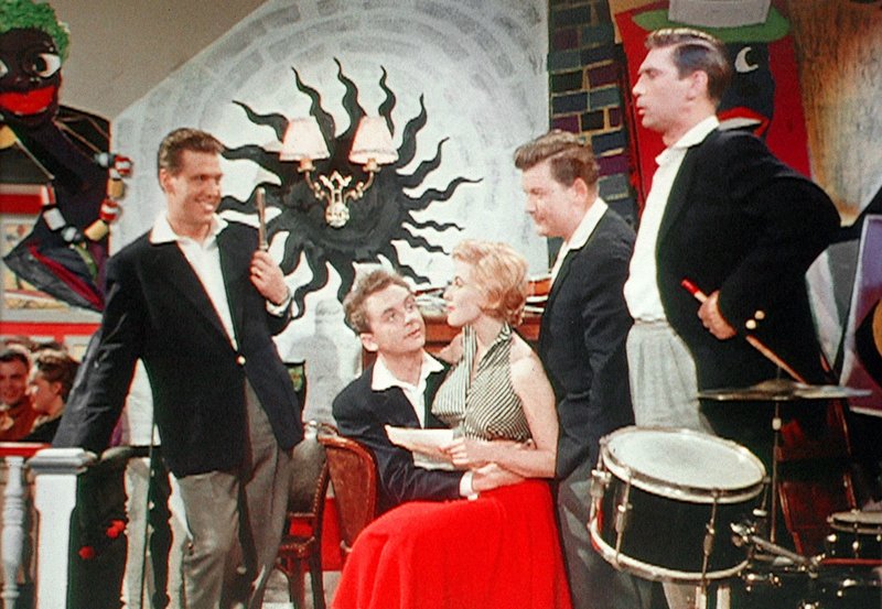 Unter Palmen am blauen Meer – Bild: MDR/​Drefa