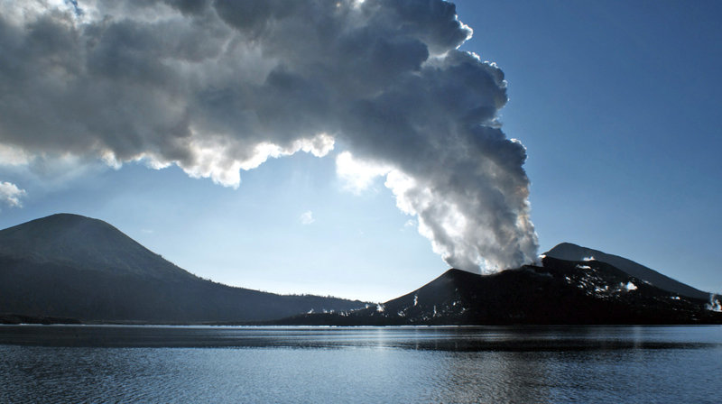 Leben auf dem Vulkan – Bild: PHOENIX/​ZDF/​Saint Thomas Productions