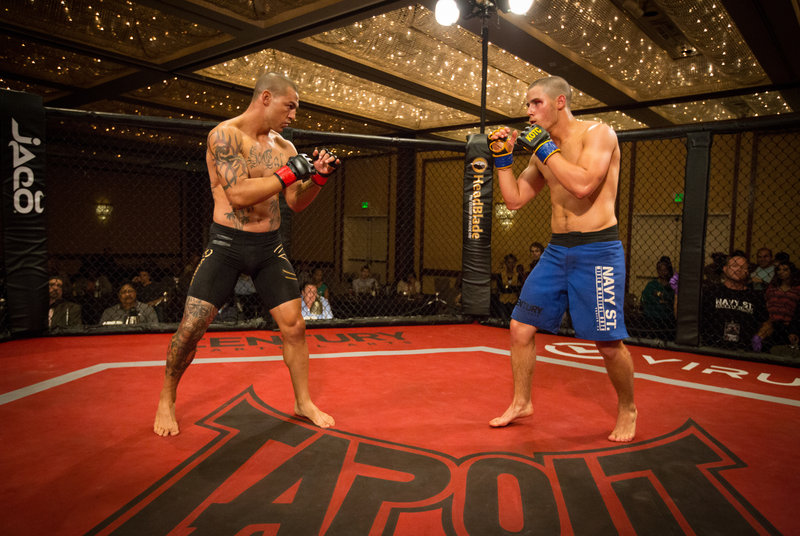 Kingdom S01e01 Das Herz Eines Kampfers Set Yourself On Fire Fernsehserien De