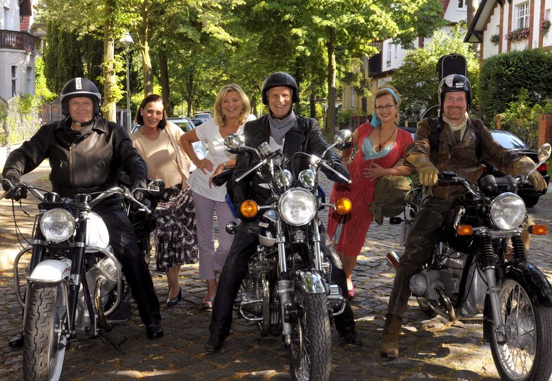 Was glücklich macht – Bild: SWR/​Degeto/​Katrin Knoke