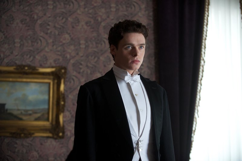 Friedrich Zeitz (Richard Madden) – Bild: Wildbunch / NICOLAS SCHUL Friedrich Zeitz (Richard Madden) – Bild: Wildbunch / NICOLAS SCHUL