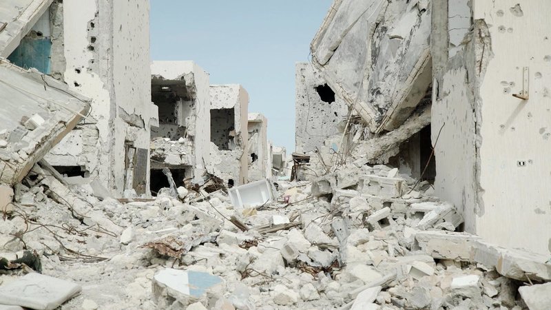 Der Islamische Staat (IS) verlor 2016 die Kontrolle über die libysche Stadt Sirte. – Bild: ZDF und Julien Mauranne.