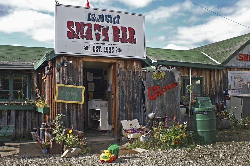 Snack Bar in Keno City. – Bild: HR/​Gerhard Amm