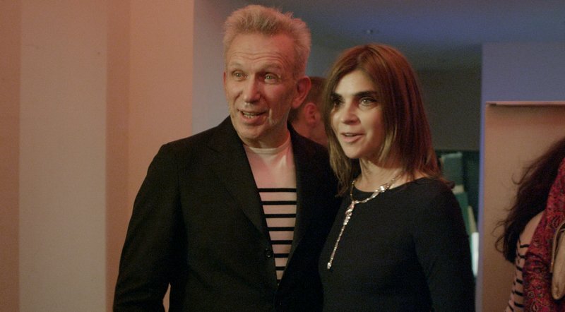 Carine Roitfeld mit Jean Paul Gaultier – Bild: RTL Living Carine Roitfeld mit Jean Paul Gaultier – Bild: RTL Living