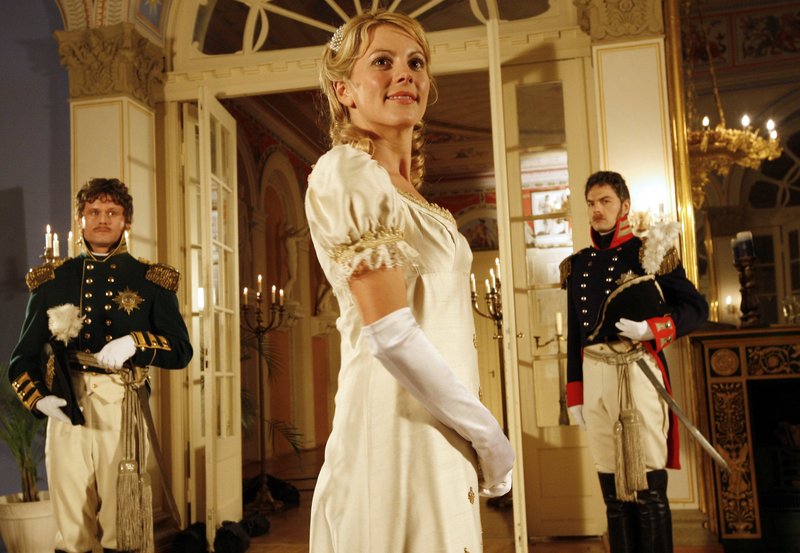 Luise - Königin der Herzen – Bild: rbb/​NDR/​Lutz Hofmann/​LOOKS