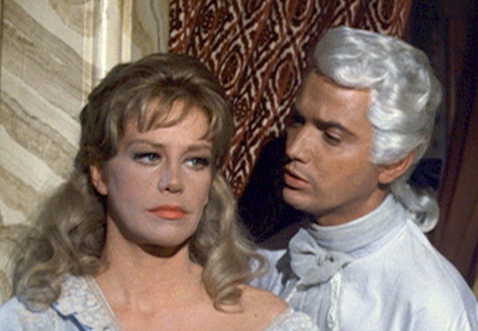 MDR Fernsehen KATHARINA VON RUSSLAND, „Caterina di Russia/Catherine de Russie“, am Mittwoch (11.03.15) um 12:25 Uhr. Die künftige Zarin Katharina II. (Hildegard Knef) mit ihrem Geliebten Saltykow (Leonardo Botta). – Bild: MDR MDR Fernsehen KATHARINA VON RUSSLAND, „Caterina di Russia/Catherine de Russie“, am Mittwoch (11.03.15) um 12:25 Uhr. Die künftige Zarin Katharina II. (Hildegard Knef) mit ihrem Geliebten Saltykow (Leonardo Botta). – Bild: MDR
