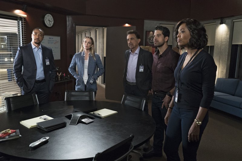 Criminal Minds S12E22 Cats Spiel (Red Light) fernsehserien.de