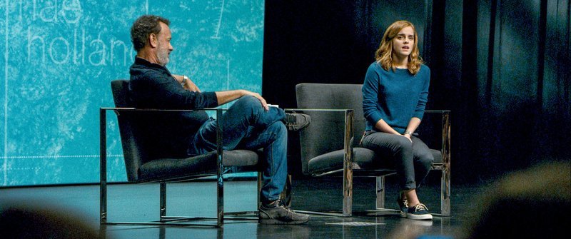 Tom Hanks (Eamon Bailey), Emma Watson (Mae Holland). – Bild: ORF