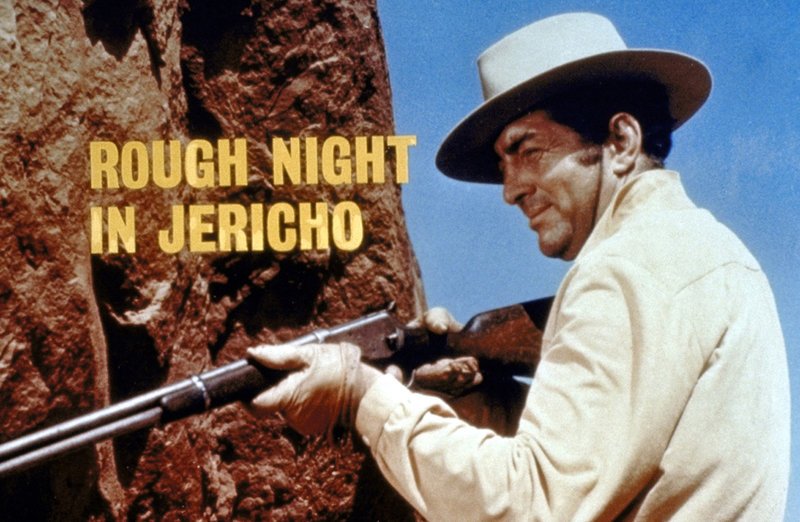 Alex Flood (Dean Martin) terrorisiert das Städtchen Jericho … – Bild: Universal Pictures Lizenzbild frei