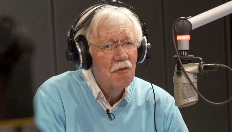 Carlo von Tiedemann ist eines des bekanntesten Gesichter im NDR Fernsehen, seine Stimme eine der markantesten im NDR Hörfunk. Das Geheimrezept, wie man mehr als 40 Jahre lang ein gefragter Moderator in Funk und Fernsehen bleibt, kennt keiner besser als er selbst: Spaß an der Arbeit, Authentizität und jeden Tag dankbar sein, diesen Job machen zu dürfen. Am 20. Oktober 2018 wird Carlo von Tiedemann, das „NDR Urgestein“, 75 Jahre alt. – Bild: NDR Carlo von Tiedemann ist eines des bekanntesten Gesichter im NDR Fernsehen, seine Stimme eine der markantesten im NDR Hörfunk. Das Geheimrezept, wie man mehr als 40 Jahre lang ein gefragter Moderator in Funk und Fernsehen bleibt, kennt keiner besser als er selbst: Spaß an der Arbeit, Authentizität und jeden Tag dankbar sein, diesen Job machen zu dürfen. Am 20. Oktober 2018 wird Carlo von Tiedemann, das „NDR Urgestein“, 75 Jahre alt. – Bild: NDR