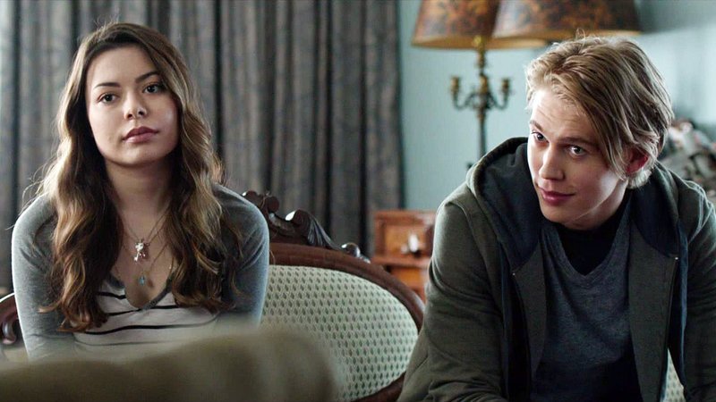  The Intruders : Miranda Cosgrove, Austin Butler, Donal Logue:  Movies & TV