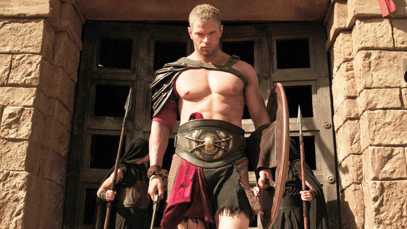 Als Hercules (Kellan Lutz) von seinem Stiefvater, König Amphitryon, verraten wird und als Sklave ins Exil nach Ägypten geschickt wird, entdeckt er seine Fähigkeiten. Er nutzt diese nicht nur in den Gladiatorenkämpfe, sondern setzt auch alles daran, sein rechtmäßiges Königreich zurückzubekommen. – Bild: RTL II Als Hercules (Kellan Lutz) von seinem Stiefvater, König Amphitryon, verraten wird und als Sklave ins Exil nach Ägypten geschickt wird, entdeckt er seine Fähigkeiten. Er nutzt diese nicht nur in den Gladiatorenkämpfe, sondern setzt auch alles daran, sein rechtmäßiges Königreich zurückzubekommen. – Bild: RTL II