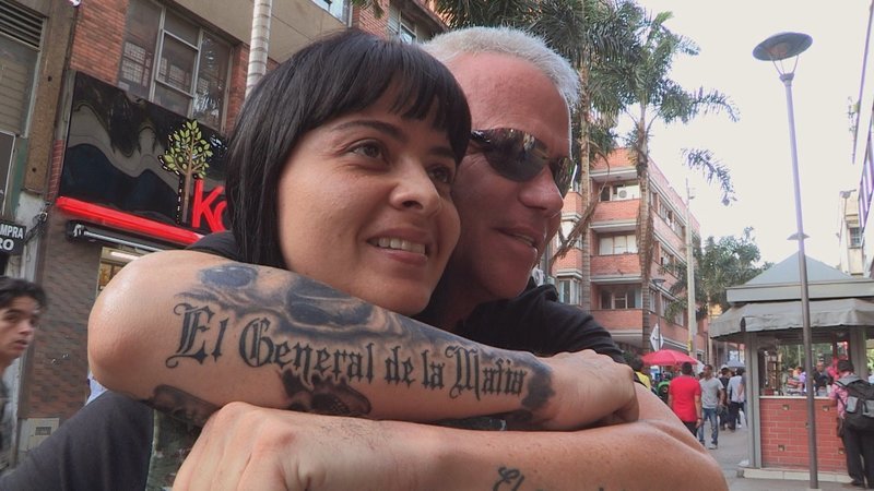 „Popeye“ ist ein Star in Medellín. Seine Tätowierung ist sein Markenzeichen. – Bild: ZDF und Michel Fines und Paul Comiti./​Michel Fines und Paul Comiti