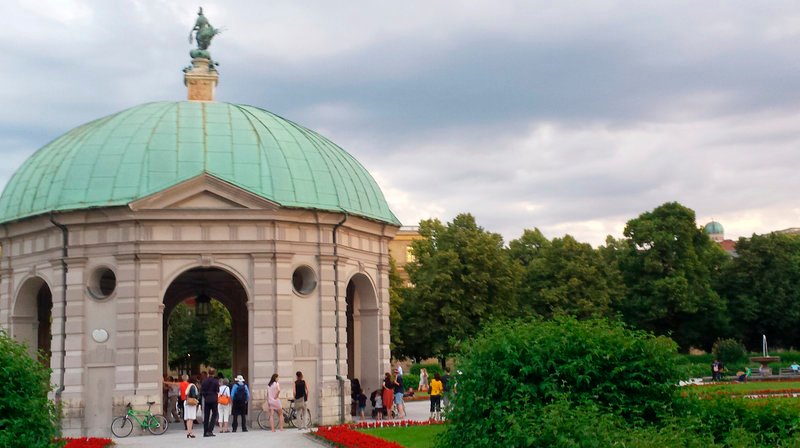 Den ältesten Park Münchens, den Hofgarten, ziert der schmucke Dianatempel. Weiteres Bildmaterial finden Sie unter www.br-foto.de. – Bild: BR