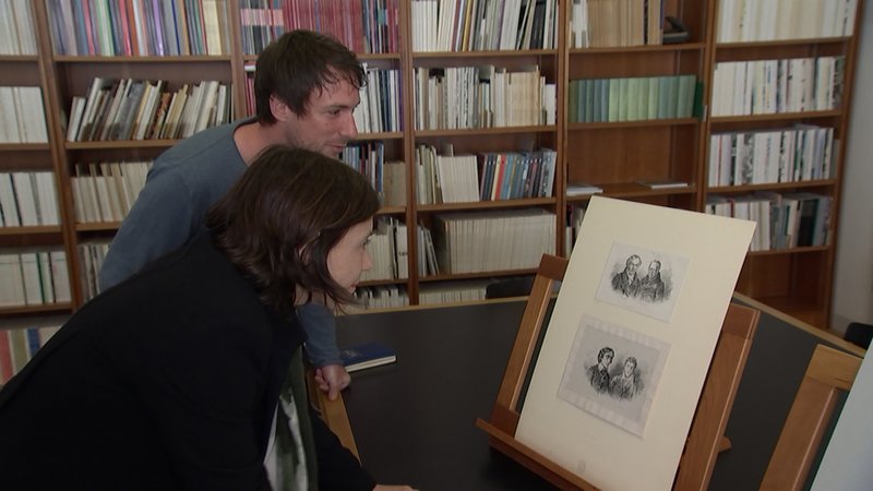 Die Kulturhistoriker Bénédicte Savoy und David Blankenstein bereiten eine Ausstellung über die Gebrüder Humboldt für das Deutsche Historische Museum in Berlin vor. – Bild: ZDF und Jürgen Dombrowski.