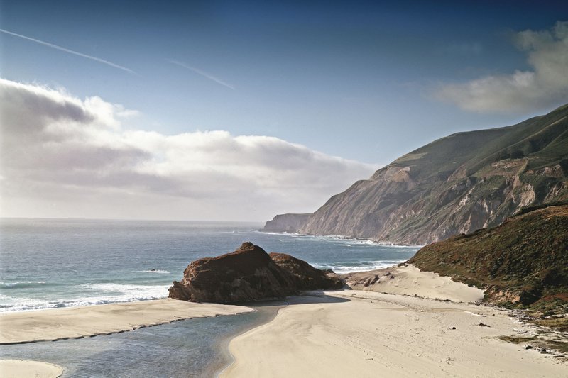 Blick auf den Pazifischen Ozean vom Highway 1 aus. – Bild: HR/HR/Visit California/Carol M. Highsmith Blick auf den Pazifischen Ozean vom Highway 1 aus. – Bild: HR/HR/Visit California/Carol M. Highsmith