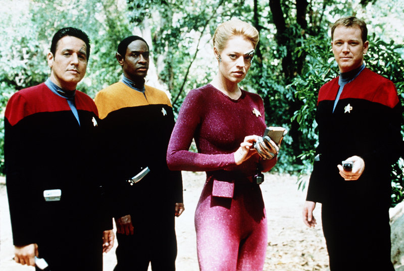 voyager flesh and blood cast