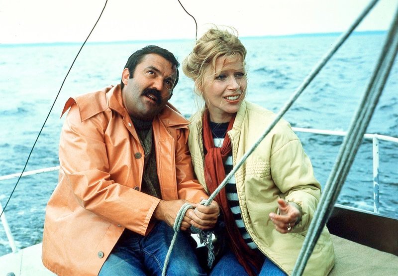 Ali (Günter Schubert) und Irma (Renate Reinecke). © MDR – honorarfrei nur im Zusammenhang mit genannter MDR-Sendung bei Nennung „Bild: MDR/Krammisch“. (S1) Andere Verwendung nur nach Absprache. MDR-HA KoMa (0341) 300 6477 oder -6463 Fax -6456 email: pressefoto@mdr.de – Bild: MDR / DRA / HAKoMa Ali (Günter Schubert) und Irma (Renate Reinecke). © MDR – honorarfrei nur im Zusammenhang mit genannter MDR-Sendung bei Nennung „Bild: MDR/Krammisch“. (S1) Andere Verwendung nur nach Absprache. MDR-HA KoMa (0341) 300 6477 oder -6463 Fax -6456 email: pressefoto@mdr.de – Bild: MDR / DRA / HAKoMa