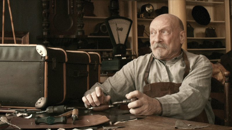 Der Koffermacher – Bild: MDR/​Herbert Fehrmann