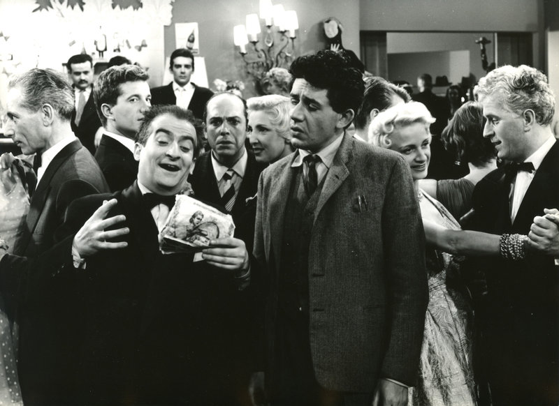 So ein Unglücksrabe – Bild: 1956 GAUMONT Lizenzbild frei