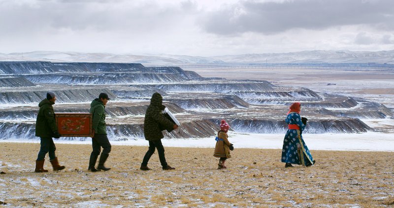 In impressionistischen Aufnahmen zeichnet Regisseur Zhao Liang ein Stimmungsbild seines Landes. – Bild: ARTE France /​ © INA/​Zhao Liang