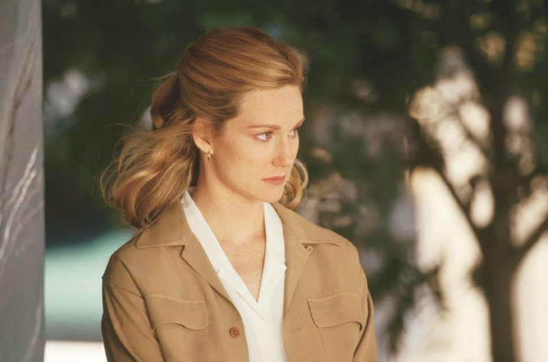 Kate Whitney (Laura Linney) – Bild: Warner Brothers International Lizenzbild frei Kate Whitney (Laura Linney) – Bild: Warner Brothers International Lizenzbild frei