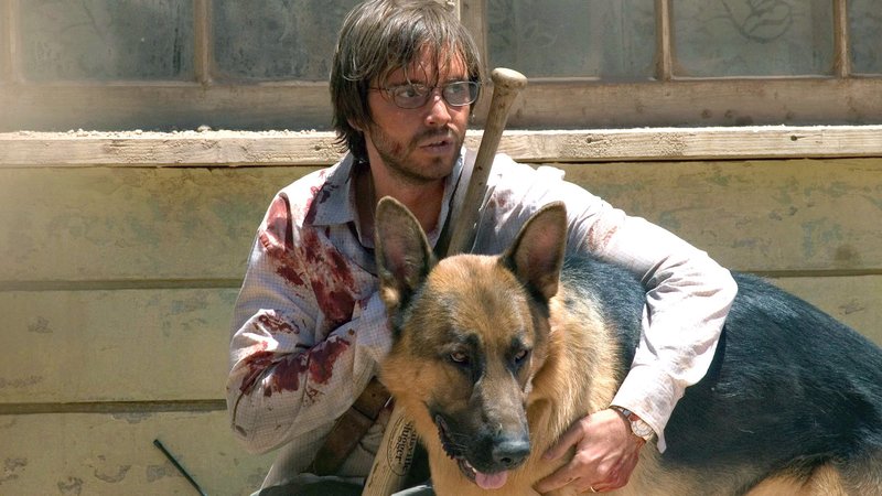 Doug Bukowski (Aaron Stanford) ist in die entgegengesetzte Richtung aufgebrochen, um Hilfe zu holen. Kann er das Grauen noch aufhalten?Doug Bukowski (Aaron Stanford) ist in die entgegengesetzte Richtung aufgebrochen, um Hilfe zu holen. Kann er das Grauen noch aufhalten? – Bild: RTL II Doug Bukowski (Aaron Stanford) ist in die entgegengesetzte Richtung aufgebrochen, um Hilfe zu holen. Kann er das Grauen noch aufhalten?Doug Bukowski (Aaron Stanford) ist in die entgegengesetzte Richtung aufgebrochen, um Hilfe zu holen. Kann er das Grauen noch aufhalten? – Bild: RTL II